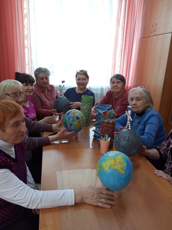 Макет Земли в технике